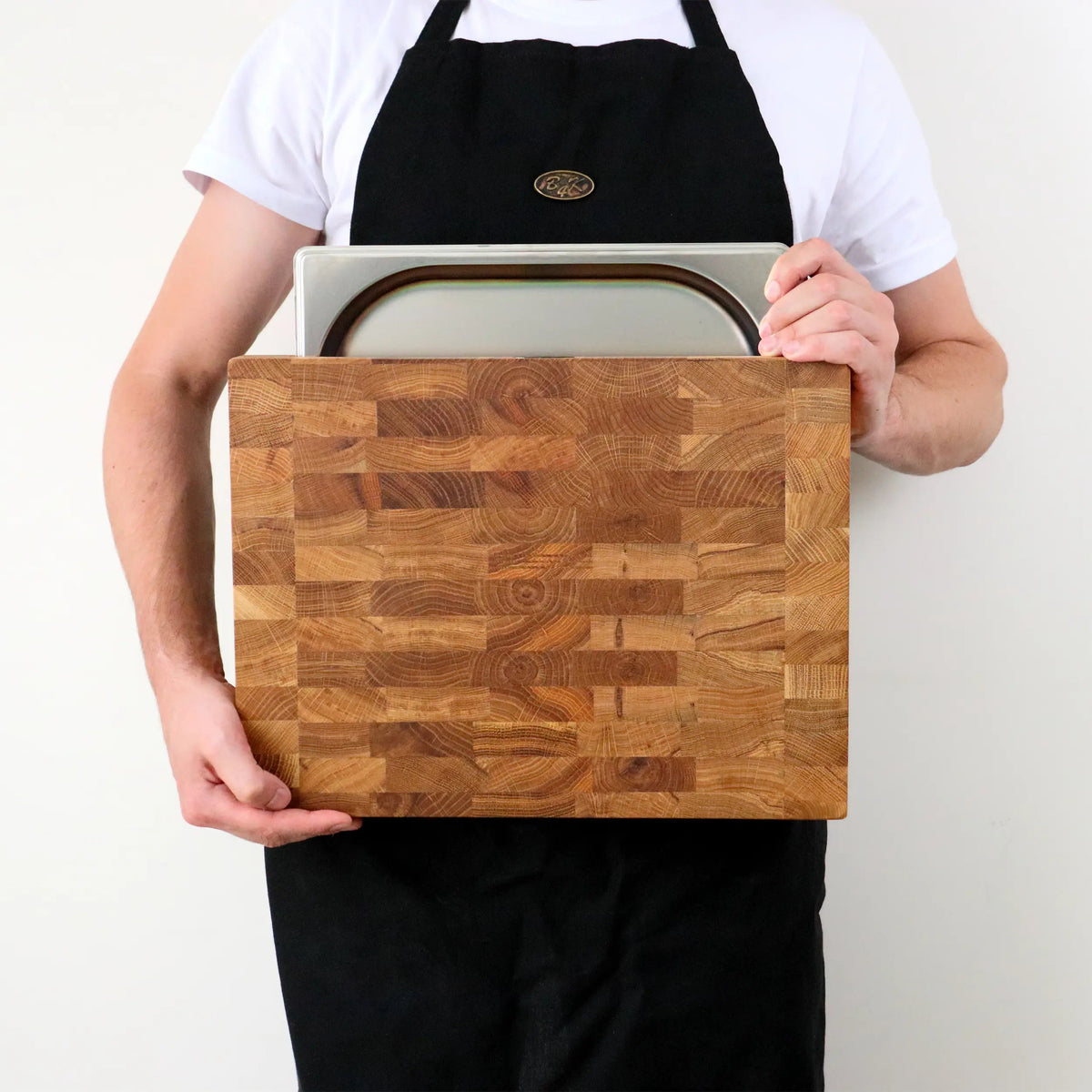 Stirnholz-Schneidebrett mit Auffangschale – 40 × 30 × 6 cm