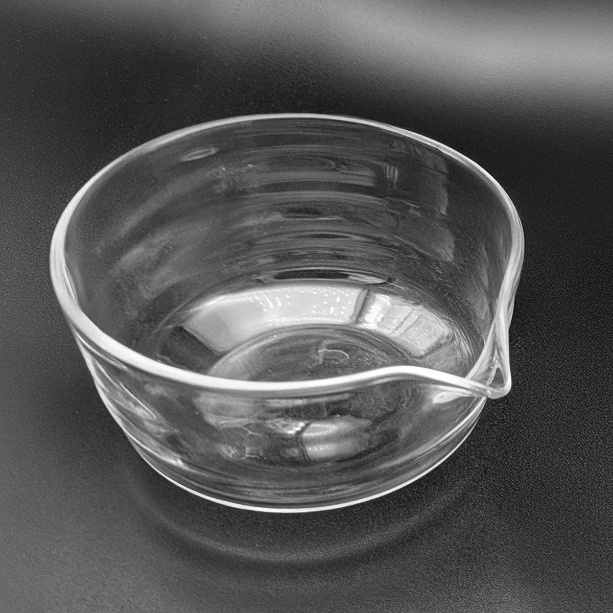 Glasschale mit Ausguss – ca. 550 ml