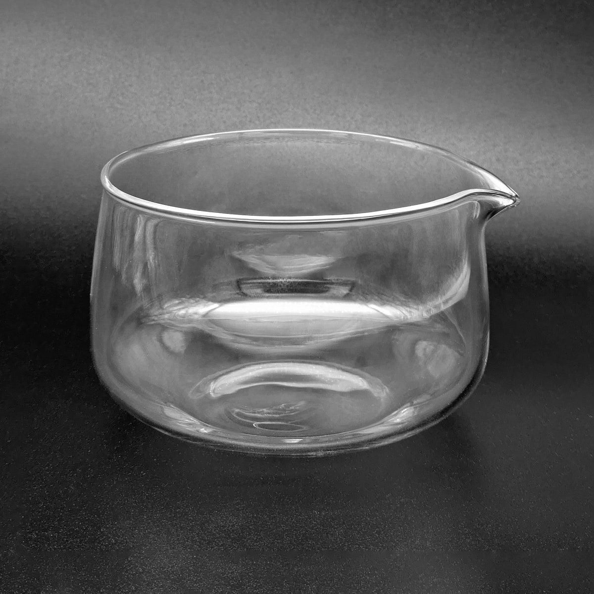 Glasschale mit Ausguss – ca. 550 ml