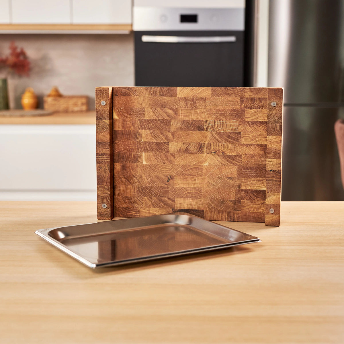 Stirnholz-Schneidebrett mit Auffangschale – 40 × 30 × 6 cm
